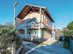 Apartmán s pozemkem u Šibeniku