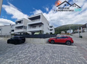 Vybavený apartmán v novostavbě v Trogiru